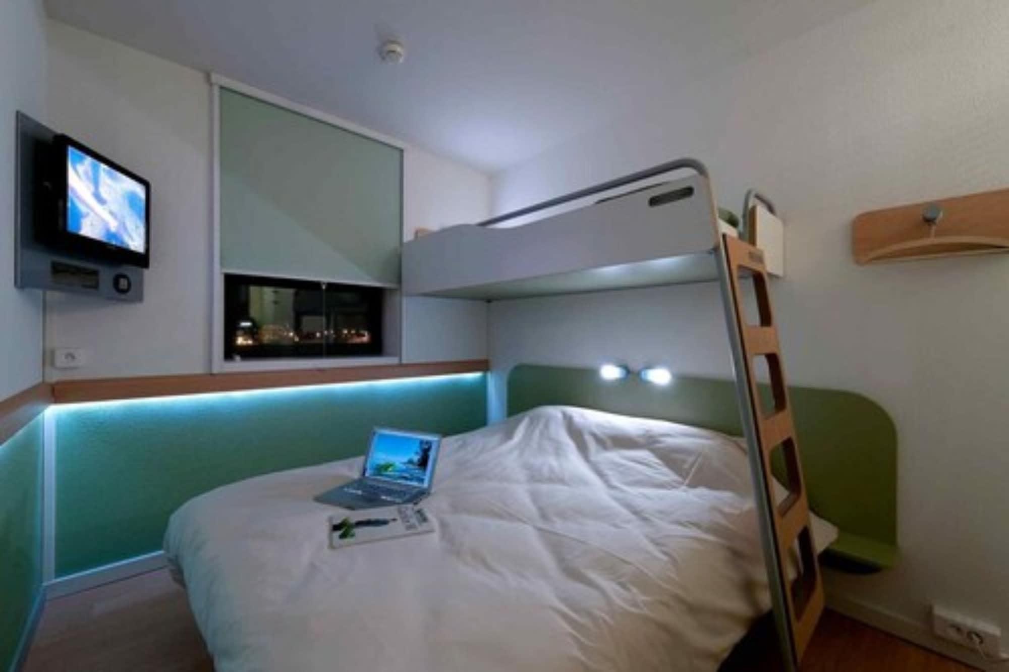 Ibis Budget Toulouse Aeroport Blagnac Exterior foto
