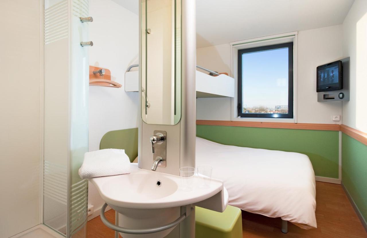 Ibis Budget Toulouse Aeroport Blagnac Exterior foto
