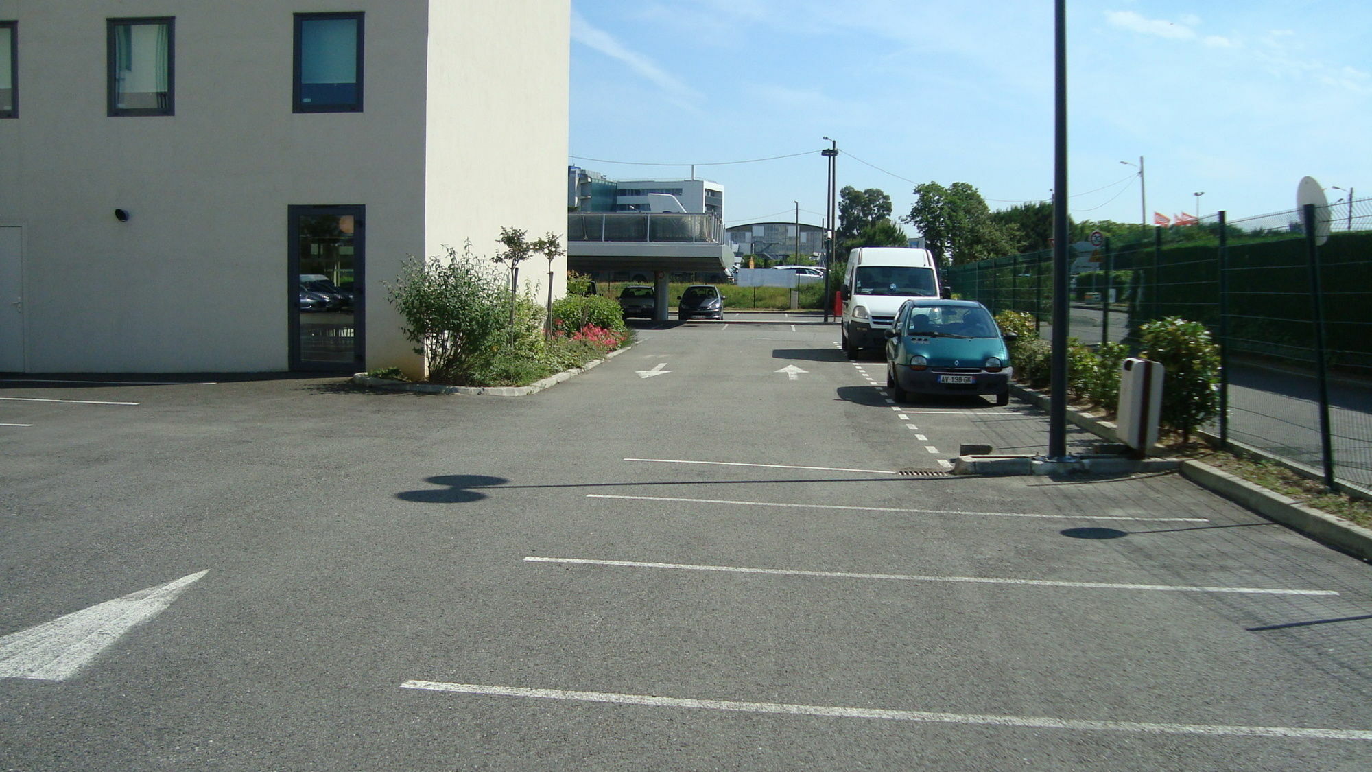 Ibis Budget Toulouse Aeroport Blagnac Exterior foto