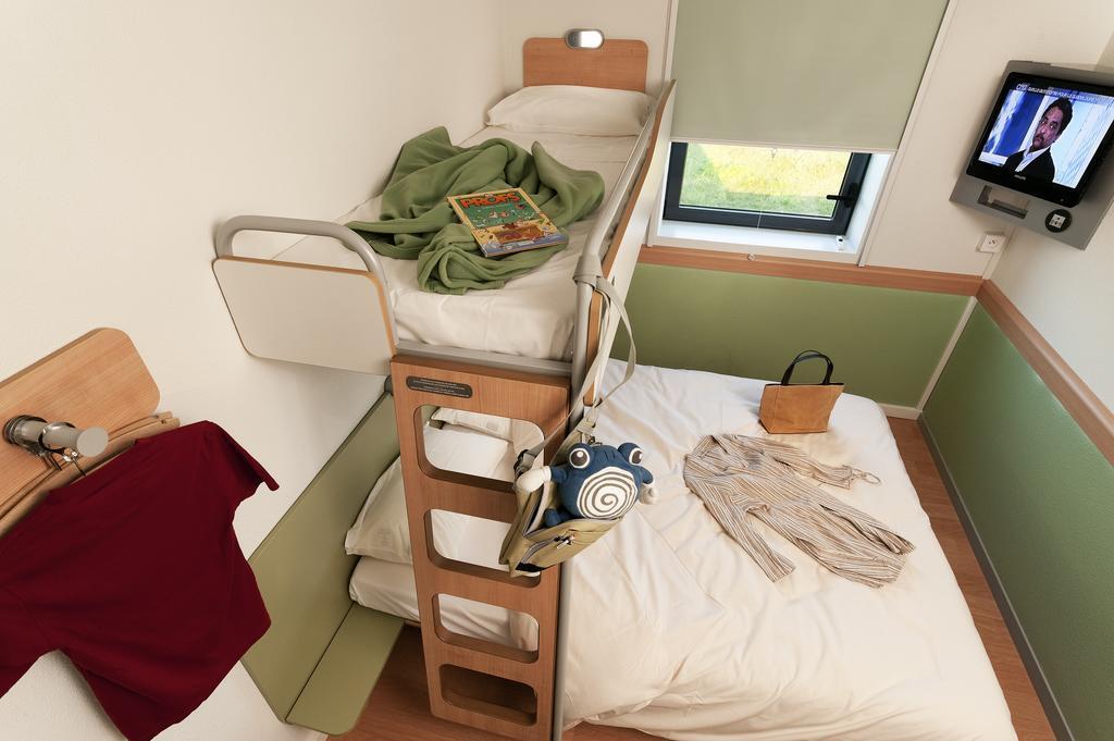 Ibis Budget Toulouse Aeroport Blagnac Exterior foto